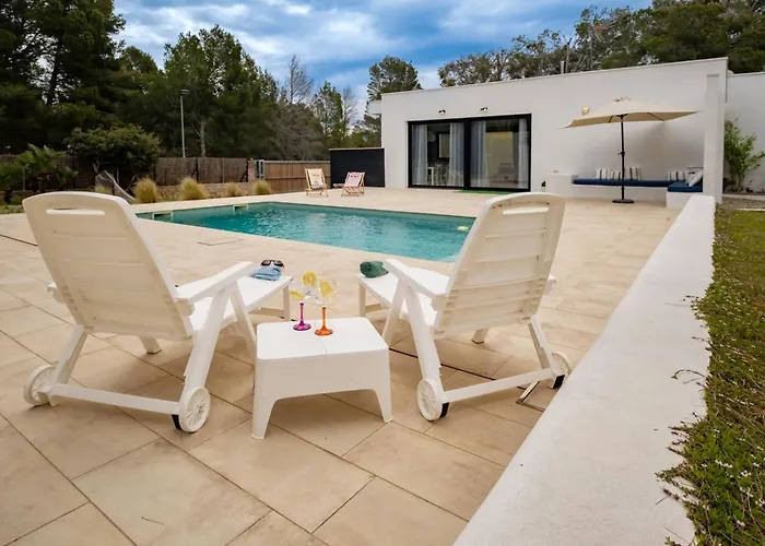 Mediterranean, Piscina Privada, Barbacoa. 펜션